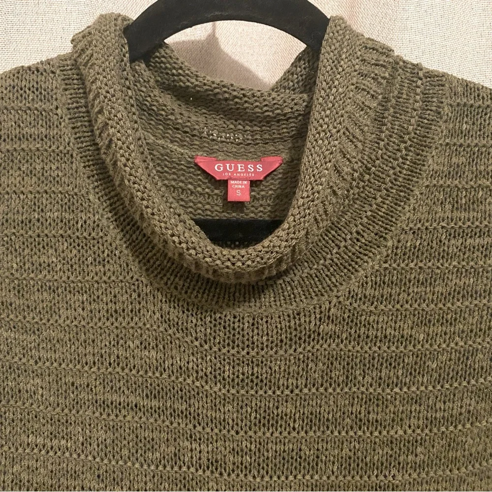 Guess Woman’s army green top - Picture 3 of 5